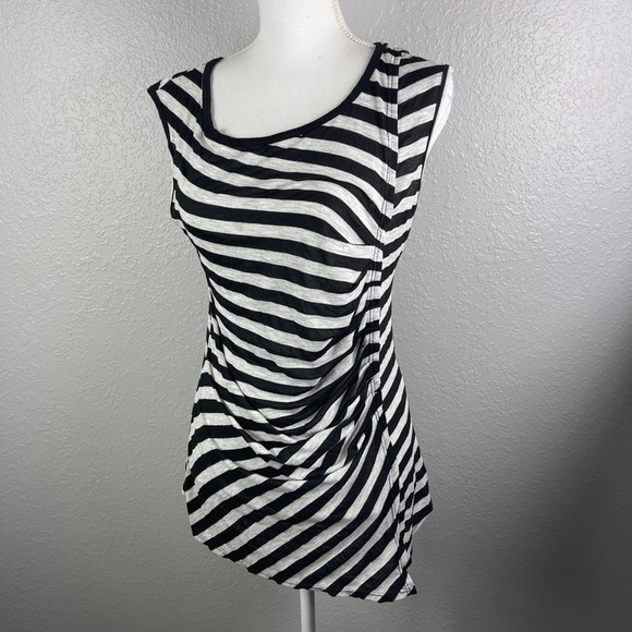 Black &‎ gray ruching top - Picture 7 of 8